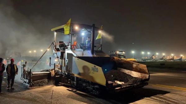 長沙太空金路橋材料有限公司,雙鋼輪壓路機(jī),福格勒瀝青攤鋪機(jī),AC系列,AF系列,SBS系列